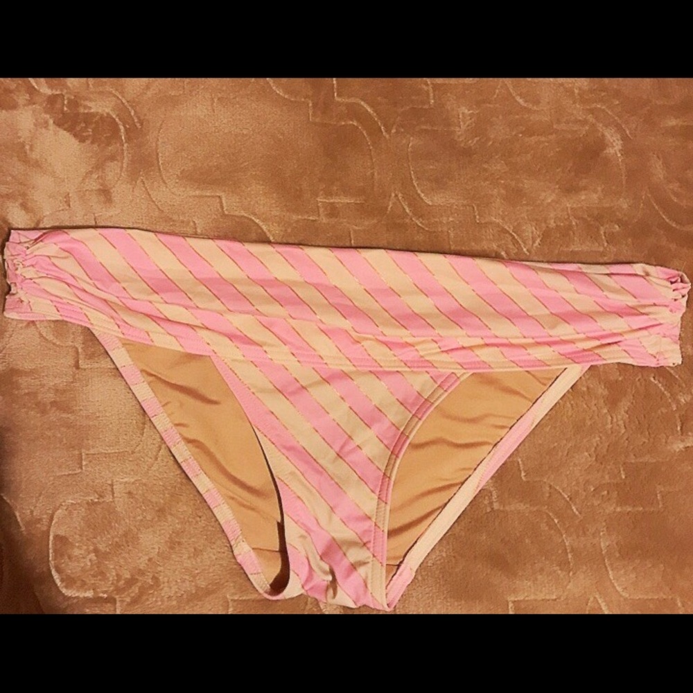 Mint condition. Worn only once Small to Medium